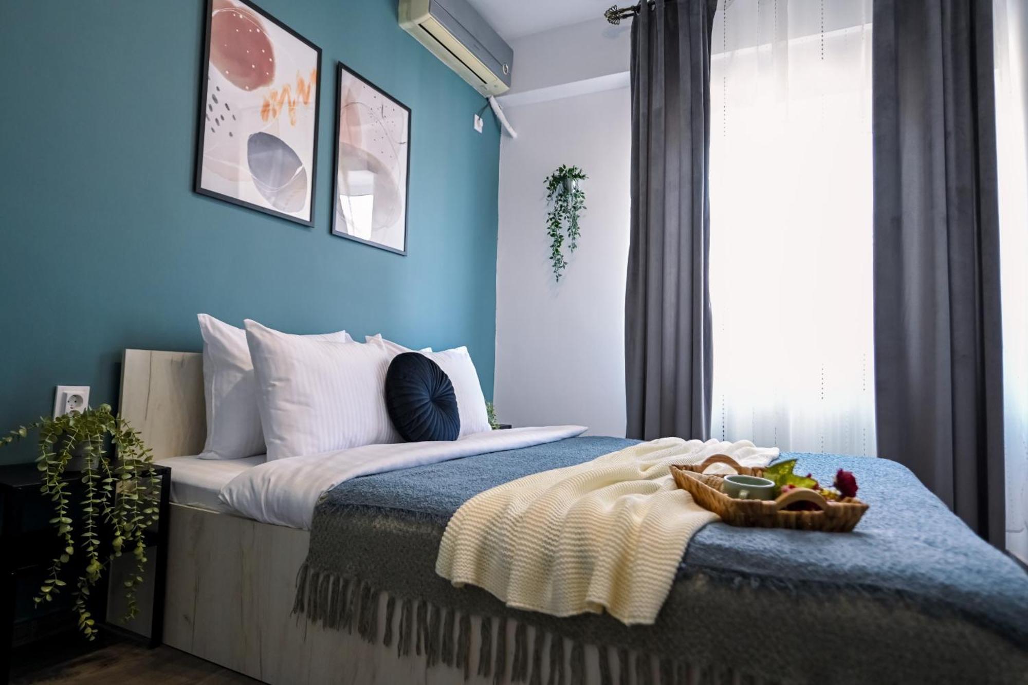 Old Town Charm - Modern & Comfortable Accommodation In The Heart Of The City Bukares Bagian luar foto
