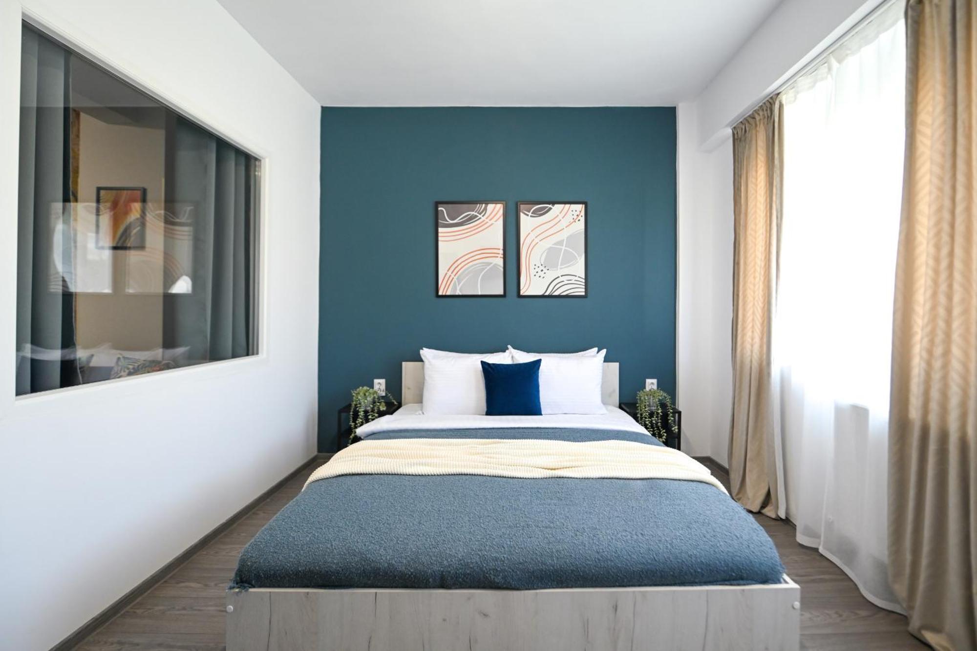 Old Town Charm - Modern & Comfortable Accommodation In The Heart Of The City Bukares Bagian luar foto